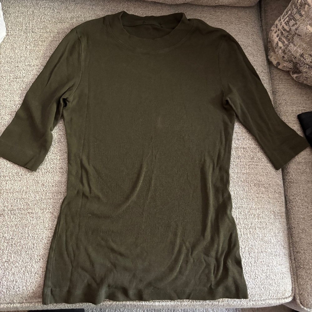 CROPPED SLEEVE T-SHIRT